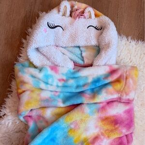 Colorful Tie-Dye Unicorn Hooded Blanket